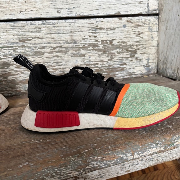 Adidas’s NMD R1 J 2020 Black Multicolored Athletic Shoe FW1076 size 6.5 - Picture 5 of 14